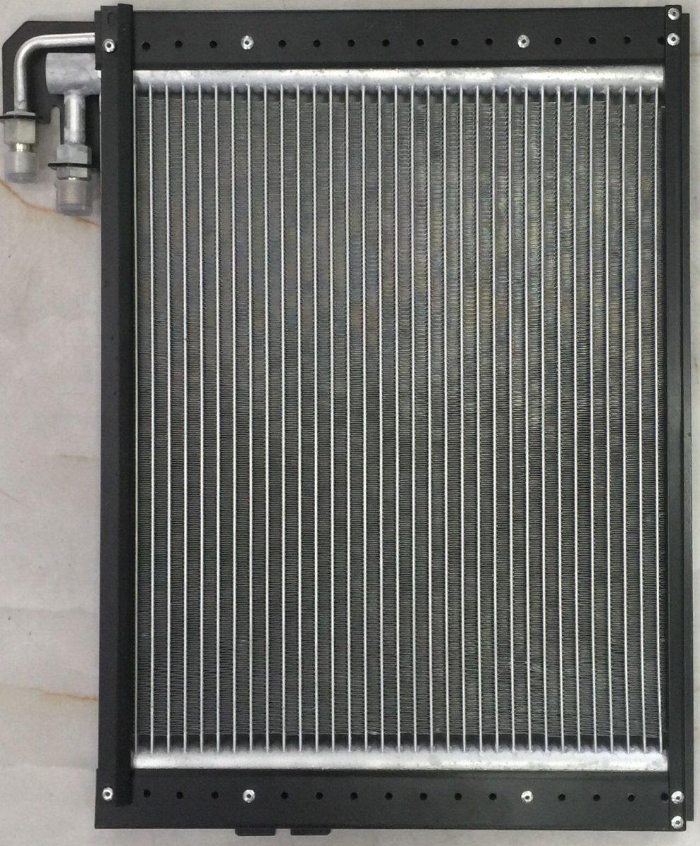 861013 NEW HOLLAND TRAKTÖR ESKİ MODEL CONDANSER